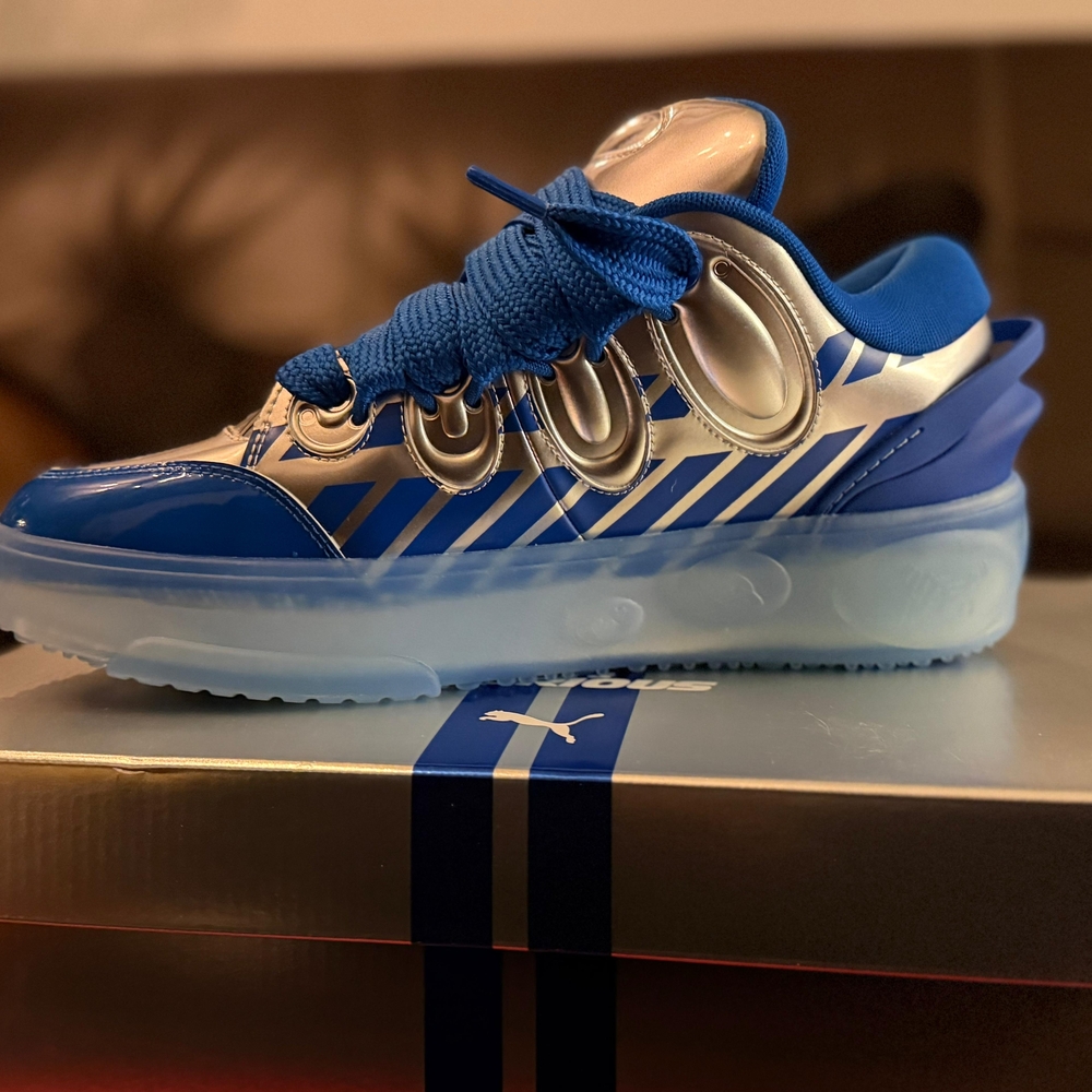 Puma Men's Blue and Silver Sneakers